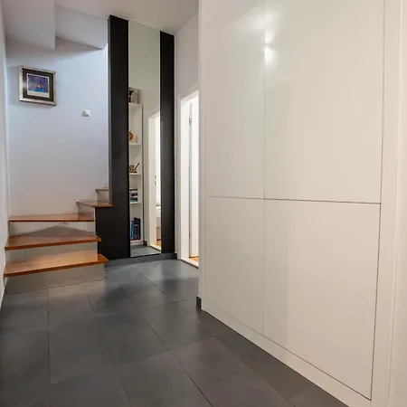 Apartman In The Heart Of *